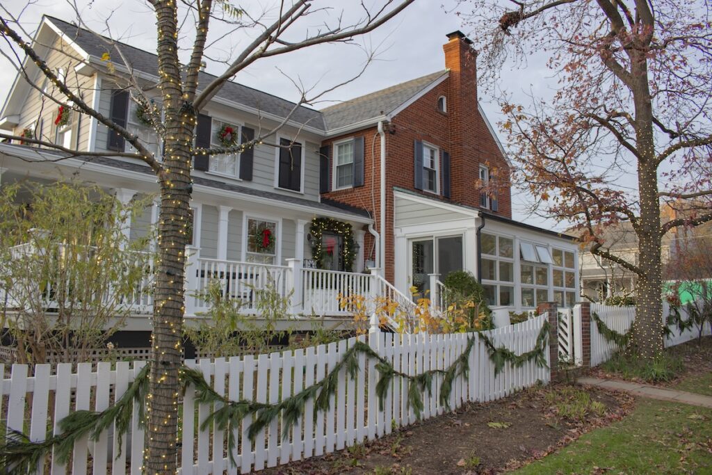 Christmas Décor by Greenstreet Gardens